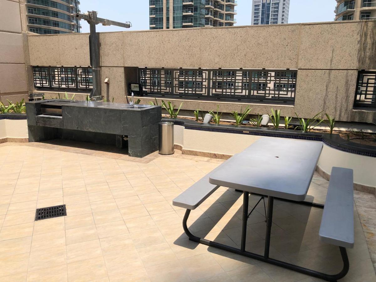 Ultimate Stay / 4 Beds / Burj Khalifa View Dubai Eksteriør billede